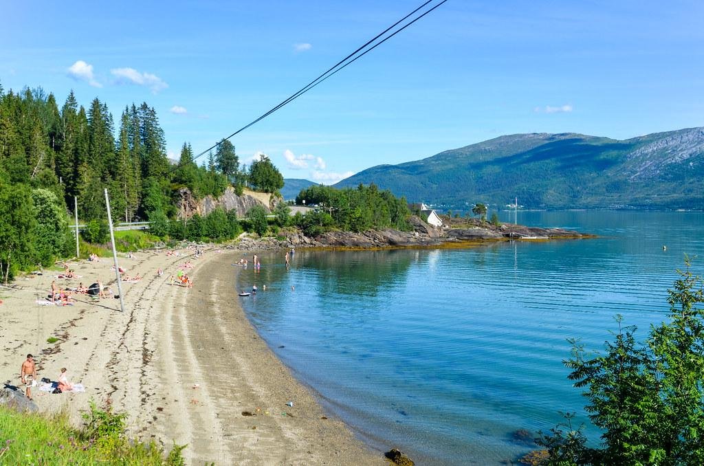 - Låsesmed Mo i Rana: Din‌ pålitelige låsesmed⁢ døgnvakt