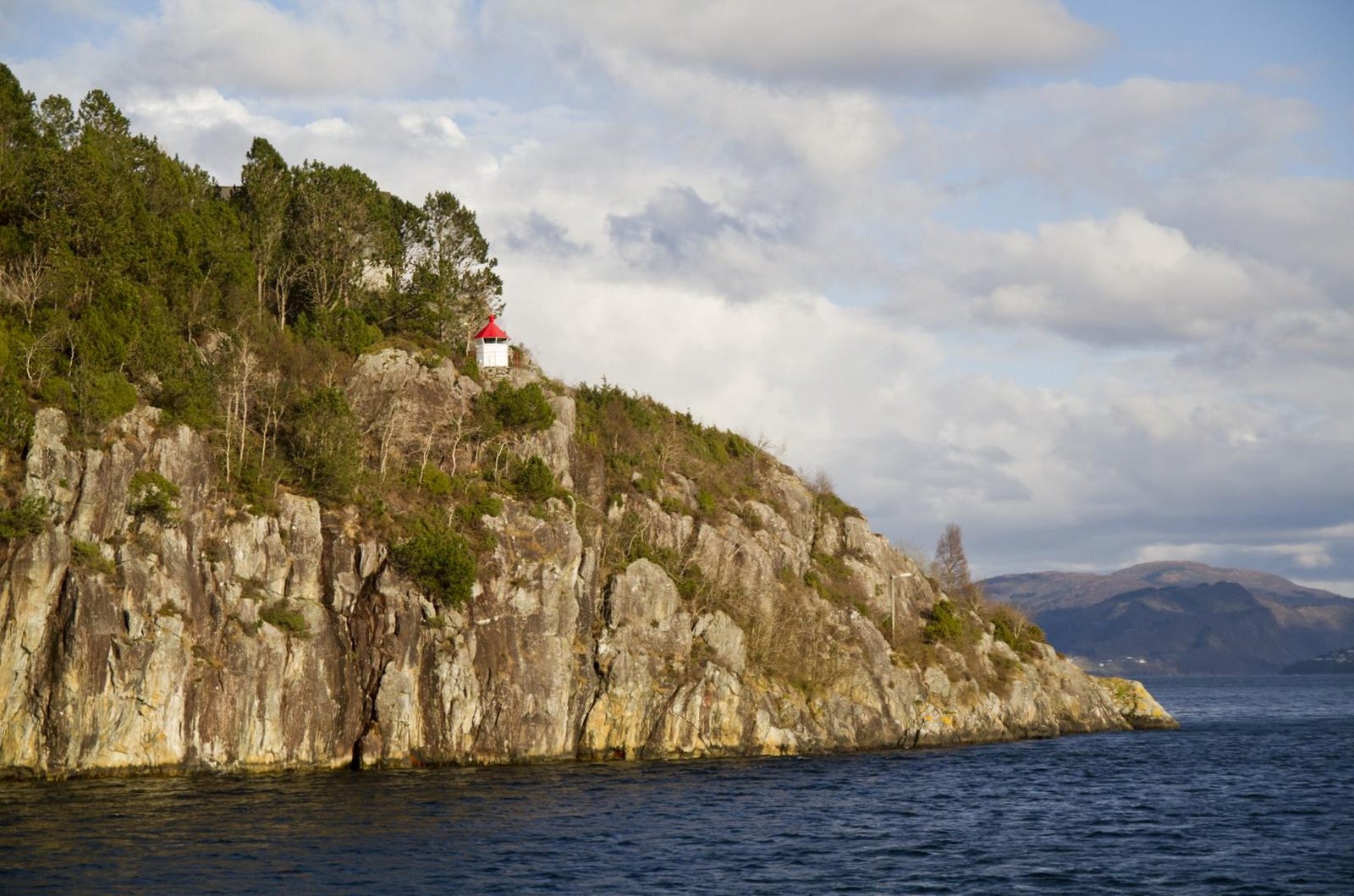 Døgnåpen låsesmed Knarvik: Trygg⁣ og pålitelig låsesmedtjeneste